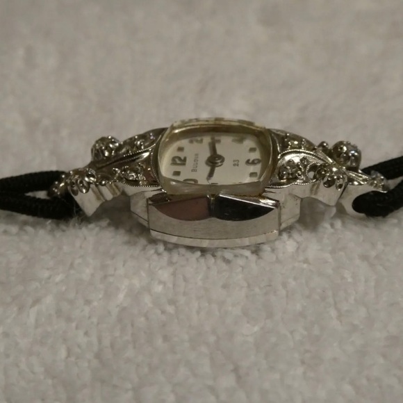 Art Deco Bulova 14k White Gold and Diamond Ladies WristWatch RUNNING - Picture 7 of 12